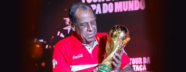 El fútbol llora al legendario brasileño Carlos Alberto