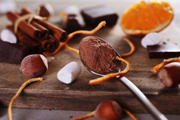 Este descubrimiento podría ser beneficioso para el consumidor, ya que en la actualidad las barras de chocolate y otros productos derivados del cacao pueden llegar a tener hasta un 80 % de azúcar y grasa.
(Dreamstime)