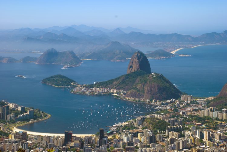El estado de Río de Janeiro, en situación de "calamidad pública" desde junio, anunció la semana pasada un nuevo bloqueo en sus cuentas por deudas impagadas y un retraso hasta mediados de mes en el pago de los salarios pendientes de los funcionarios.
(Dreamstime)