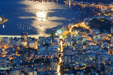 La implementación de este ambicioso plan, que fue presentado este jueves y detallado hoy, comenzará a partir de febrero en las ciudades de Porto Alegre, Natal y Aracajú y posteriormente se irá ampliando al resto del país, anunció el ministro.
(Dreamstime)