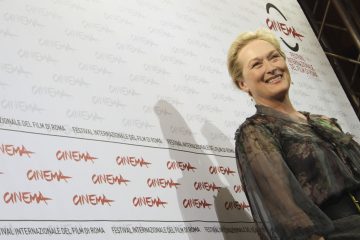 El discurso de Streep en la gala de los Globos de Oro causó furor en las redes sociales por su defensa de los extranjeros y su rechazo a la violencia.