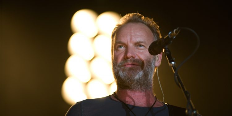 "57th & 9th" es el álbum más reciente de Sting que lanzó el pasado 11 de noviembre y el duodécimo en la carrera del exmiembro de la banda The Police, ganador de diez Grammy y tres nominaciones al Oscar