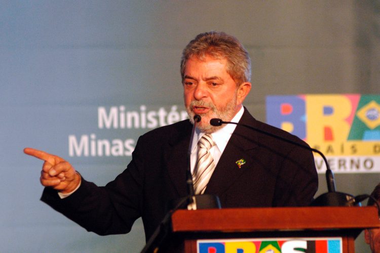 Lula ha insistido en defender su inocencia y ha denunciado una "persecución política y judicial" para apartarle del escenario político, ya que si fuera condenado en segunda instancia podría quedar fuera de la contienda electoral.
(Dreamstime)