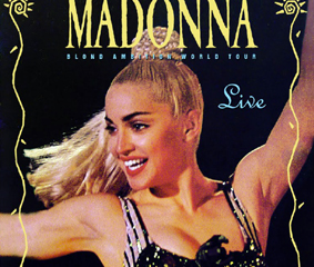 Madonna en su controvertida gira "Blond Ambition", que llegará a la televisión el 6 de abril, dará al público la oportunidad de conocer qué pasó con aquellos jóvenes, dos de ellos latinos (Pinterest)