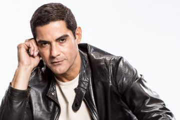 Carlos Javier Rivera Massó, conocido por su nombre artístico como “Charlie Massó”, es un cantante, actor y conductor de televisión puertorriqueño, quien formo parte de la gloria del famoso grupo Menudo (Epic Group Media  )