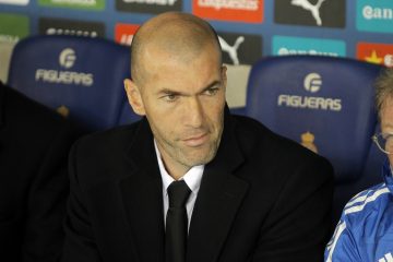 Hoy, quince años después, Zidane dirige el entrenamiento del Real Madrid en Valdebebas. El equipo prepara el compromiso aplazado de liga contra el Celta, dentro de dos días en Balaídos, y el último del campeonato, el domingo 21 en La Rosaleda ante el Málaga .
(Dreamstime)
