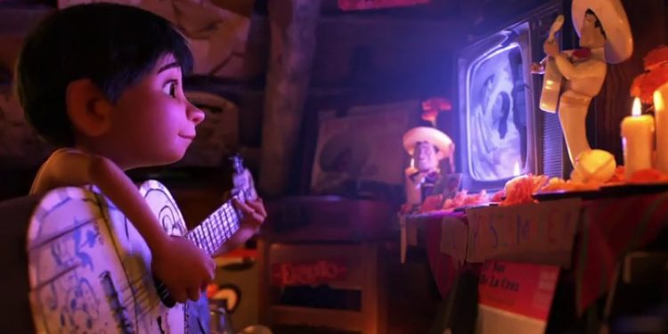 La comida, la música y los colores, así como la fantástica Tierra de los Muertos configuran un mundo "que nunca antes se ha visto" y que, en palabras de Anderson, "no se parece a ninguno de los proyectos que Pixar haya presentado"