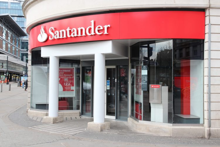 Si la operación se cerrase, sería también la primera corporativa de Botín desde su llegada a la presidencia del Banco Santander en 2014 y una apuesta por España, después de que Brasil y Reino Unido se convirtieran en los motores del grupo. 
(Dreamstime)