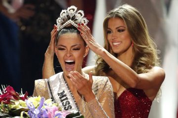 La joven natural de Sedgefield recibió la corona de la francesa Iris Mittenaere, que ganó el título de Miss Universo de 2016.
(Dreamstime)