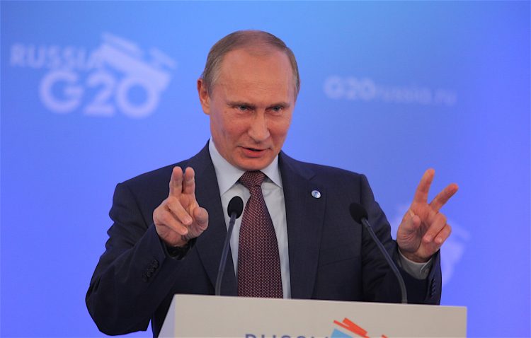 "Voy a presentar mi candidatura al puesto de presidente de la Federación Rusa", afirmó Putin en un mitin-concierto por el aniversario de una fábrica de coches en la ciudad de Nizhni Novgorod. (Dreamstime)