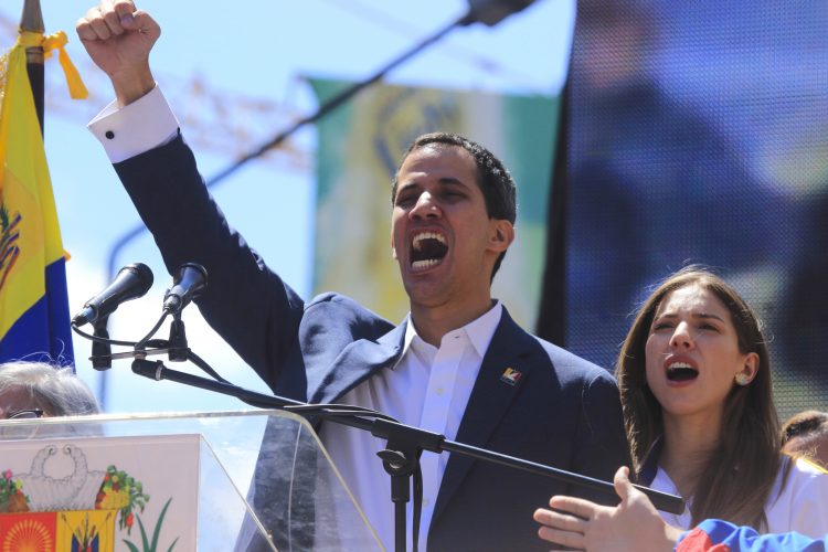 El propio Maduro dijo la semana pasada que las donaciones son un "regalo podrido" que esconde el "veneno de la humillación", mientras que su vicepresidenta, Delcy Rodríguez, señaló, sin presentar pruebas, que los alimentos son "cancerígenos".
(Dreamstime)