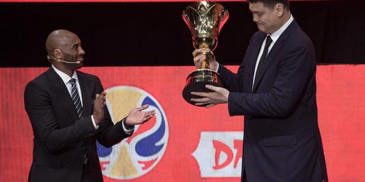 Kobe Bryant embajador de la Copa Mundial de Baloncesto en Shenzhen, Guangdong provincia de China. EFE