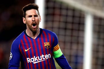 El delantero argentino del FC Barcelona Leo Messi celebra su segundo gol, y tercero del equipo ante el Olympique de Lyon, durante el partido de vuelta de los octavos de final de la Liga de Campeones que FC Barcelona y Olympique de Lyon jugaron en el Camp Nou, en Barcelona. EFE