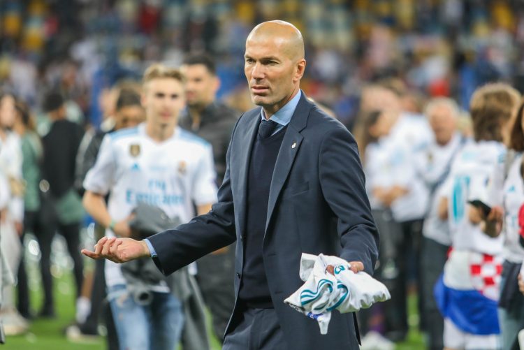 El Real Madrid no ha decidido dar el paso para la creación de un equipo femenino en la elite, pero Zidane no lo descartó. "No soy yo quien tiene que decidirlo. Habrá una evolución natural y se tomarán decisiones sobre ello", señaló. (Dreamstime)