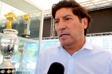 Al 'Bam-Bam' Iván Zamorano no le ha sorprendido la selección chilena que se ha clasificado con anticipación para los cuartos de final de la Copa América de Brasil, incluso le ha "llevado a la memoria el equipo bicampeón" que se consagró en las ediciones de 2015 y 2016. EFE