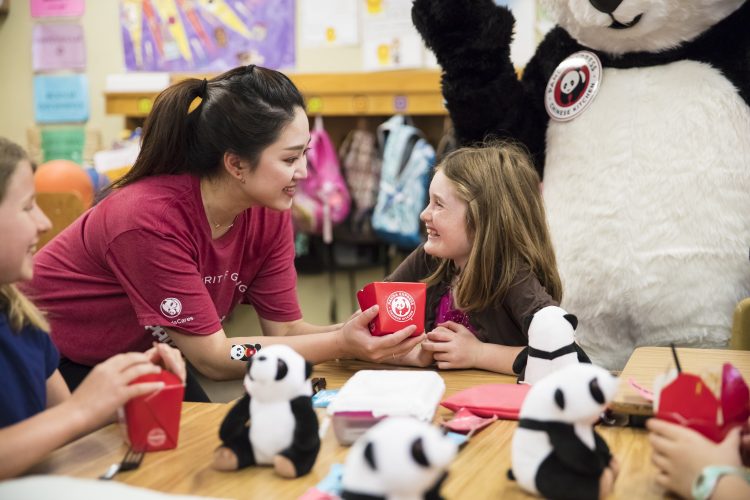El brazo filantrópico de Panda Express declara hoy 18 de Julio como el “Panda Cares Day”.