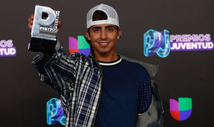El joven “influencer” urbano ha compartido escenarios con artistas de la talla de Daddy Yankee, Pitbull, Natti Natasha, Pedro Capó y Farruko.