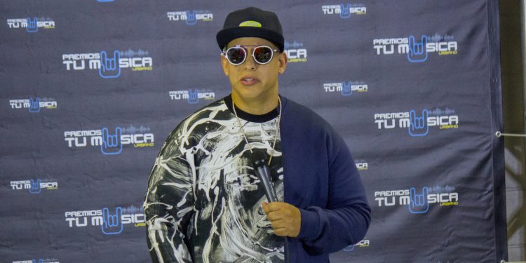 Daddy Yankee prosiguió la presentación con "La batidora", "Mayor que yo" y el primer "medley" con los temas "Gata Gangster", "Son las 12", "Segurosky" y "Latigazo".
(Dreamstime)
