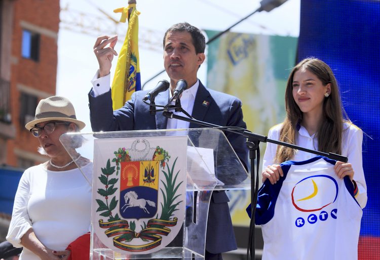 Marcano recordó que esta gira internacional de Guaidó comenzó en Bogotá con una entrevista con el secretario de Estado, Mike Pompeo, "número tres" de la Administración estadounidense, y subrayó que la comunicación con las autoridades de EE.UU. es, "como siempre, fluida y permanente".
(Dreamstime)