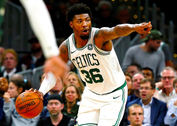 El Guarda Marcus Smart de los Boston Celtics