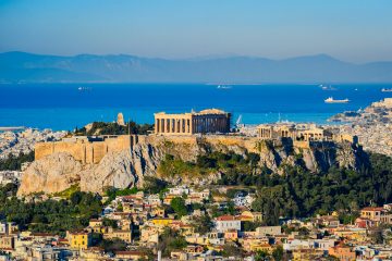 Este domingo Grecia blindó sus fronteras con Albania y Macedonia del Norte, suspendió los vuelos con España y prohibió la entrada de cruceros y veleros a sus puertos.
(Dreamstime)