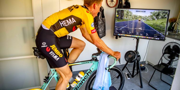 Mike Teunissen virtually rides the Tour of Flanders