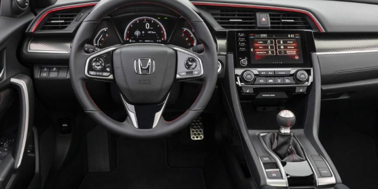 3-750x375 Honda Civic sedan del 2020, un clásico que es líder de ventas entre los Hispanos de EE.UU