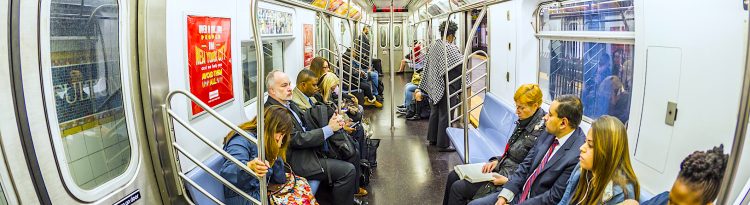 La utilización del metro se ha desplomado en Nueva York debido a la pandemia, con menos de un 10 % del número habitual de pasajeros, lo que ya había llevado a reducir la frecuencia del servicio.
(Dreamstime)