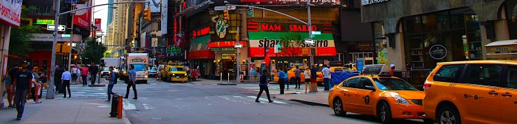 Nueva York entró este lunes en la cuarta fase de su reapertura, pero los bares y restaurantes siguen sin poder servir en su interior, en una medida para evitar los rebrotes vistos en otros estados de Estados Unidos.
(Dreamstime)