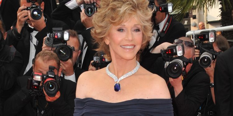 Fonda recibió el testigo como premio Cecil B. deMille de Tom Hanks, quien fue el homenajeado con la misma distinción en la gala de 2020.
(Dreamstime)