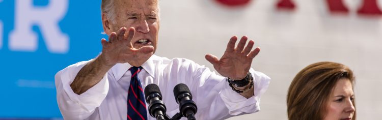 El Gobierno de Biden se afanó este domingo en defender su gestión de la crisis migratoria y en mandar un mensaje claro: "No vengan a EE.UU."
(Dreamstime)