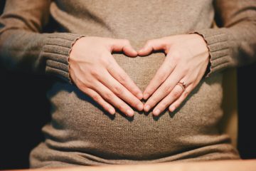 Este estudio sucede a otra investigación israelí que señalaba que la leche materna de mujeres vacunadas transmite anticuerpos a los recién nacidos lactantes. 
(Fuente Latina)