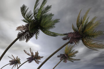 Earl se aleja de las Bermudas, que esta mañana se halla todavía bajo aviso de tormenta tropical y se prevén aún fuertes marejadas y acumulados de lluvia de 25 a 75 mm. 
(Dreamstime)