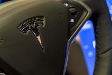 Tesla informó a NHTSA que a fecha del 1 de noviembre, más del 97 % de los vehículos afectados ya habían recibido la actualización que soluciona el problema.
(Dreamstime)