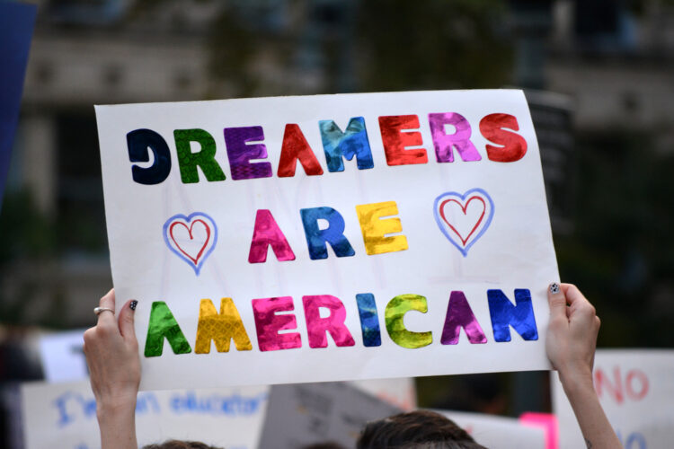El DHS ha emitido ahora una “regla final” para la aplicación de DACA que permite la recepción de nuevas solicitudes, pero debido a que el asunto sigue en litigio no autoriza el procesamiento de esos pedidos por parte del Servicio de Ciudadanía e Inmigración (USCIS).
(Dreamstime)