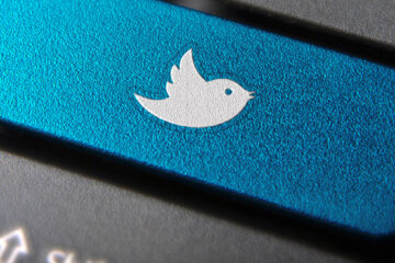 En paralelo, ha puesto en marcha el llamado Twitter Blue, una versión de pago (8 dólares al mes) que permite al usuario editar sus tuits o que aparezcan más arriba en el "feed" que ven los demás.  (Dreamstime)
