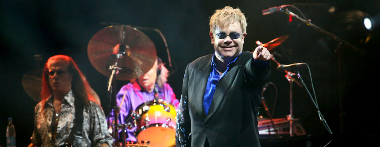 Elton John, que fundó en 1992 su propia fundación contra el VIH-SIDA, agradeció el liderazgo estadounidense al respecto.
(Dreamstime)