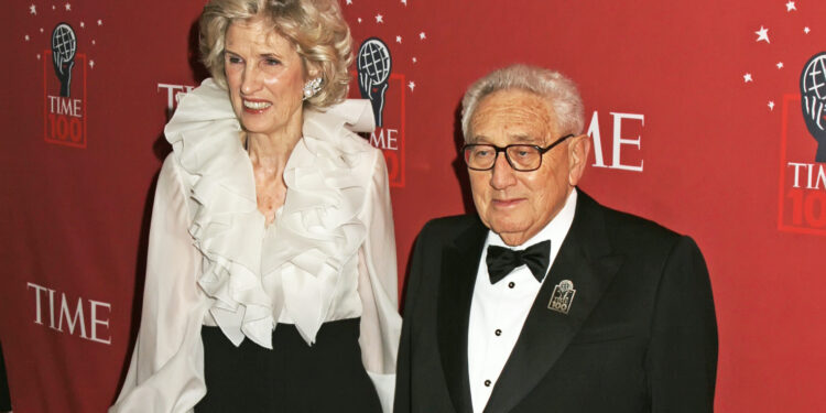 Heinz Alfred Kissinger nació el 27 de mayo de 1923 en Fürth (Alemania) en el seno de una familia judía que llegó a Nueva York huyendo del nazismo cuando todavía era un adolescente.
(Dreamstime)