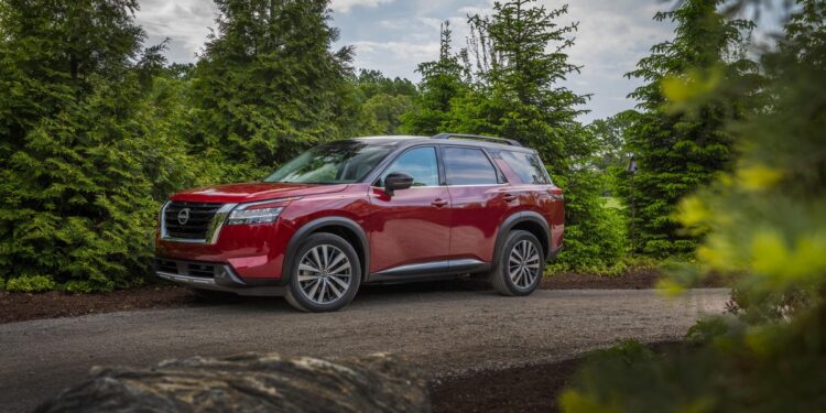 The 2022 Pathfinder is all-new from the ground-up. Every inch of the vehicle was carefully designed to convey a sense of strength and capability with a strong front face, wide stance, blister fenders and a shorter front overhang (versus the previous design).