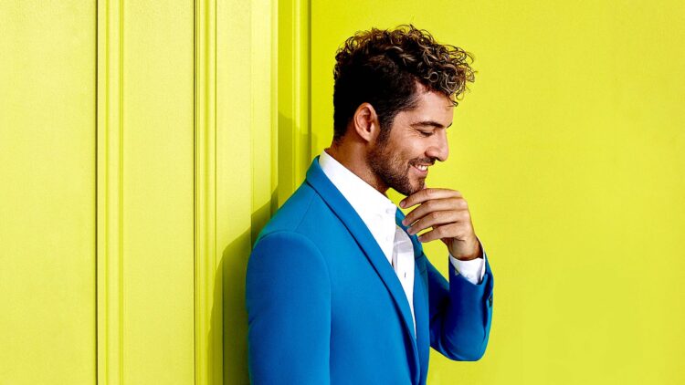 Fotografía cedida por Univision donde aparece el cantante español David Bisbal quien volverá a Miami el próximo 15 de noviembre para cerrar su gira '20 Aniversario' con un único concierto en el que ofrecerá a sus seguidores una vez más lo mejor de su repertorio. "Muy ilusionado de que el final de la Gira 20 Aniversario sea en USA, vamos a darlo todo el 15 de noviembre en Miami!!", expresó Bisbal este martes con entusiasmo en las redes sociales. EFE/Univision