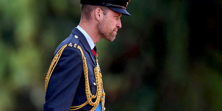 El príncipe Guillermo de Inglaterra preside el Desfile del Soberano en nombre de su padre, el rey Carlos III, en la RAF Cranwell en Lincolnshire, Reino Unido. EFE/ Neil Hall