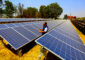 Fotografía de archivo fechada el 4 de junio de 2023 de paneles solares en el municipio de Tonalá en el estado de Jalisco (México). La industria solar en América Latina podría registrar un crecimiento de entre el 10 y el 15 % en promedio por país durante 2025, similar al presente año, según anticipa Sergio Rodríguez, gerente de servicio de Solis, uno de los fabricantes de inversores fotovoltaicos más grande en el mundo. EFE/Francisco Guasco/ARCHIVO