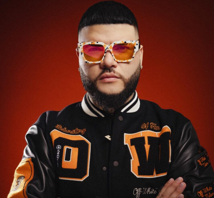 Farruko estrena un álbum con temas que destacan su "lucha contra la oscuridad"