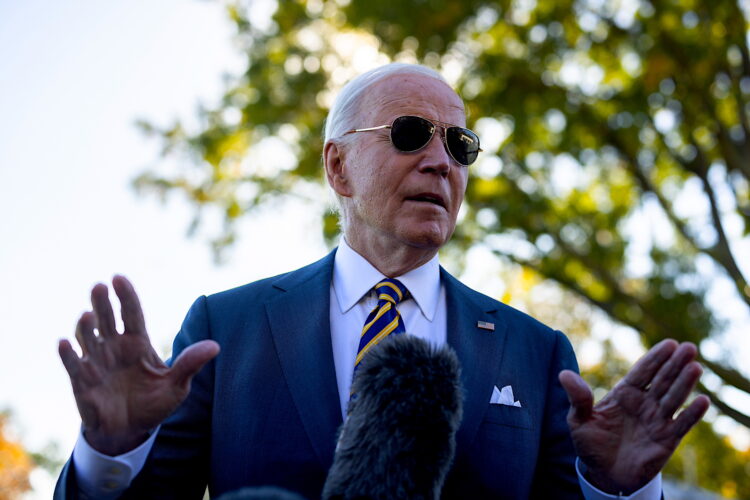 El presidente de Estados Unidos, Joe Biden, se disculpará formalmente este viernes por las atrocidades cometidas en cientos de internados del Gobierno para niños indígenas durante un período de 150 años. (Fénix) EFE/EPA/TIERNEY L. CROSS / POOL