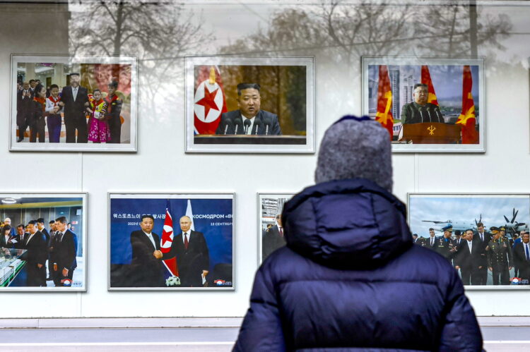 La Unión Europea condenó "enérgicamente" el lanzamiento este jueves de un misil balístico intercontinental por parte de Corea del Norte. (Corea del Norte, Rusia, Ucrania, Moscú, Seúl, Kiev) EFE/EPA/YURI KOCHETKOV