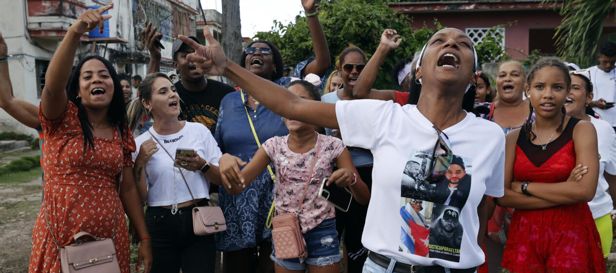 Seguidores, amigos y familiares se despiden en La Habana del repartero cubano El Taiger