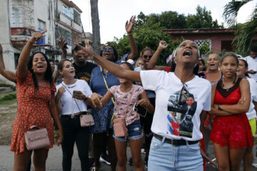 Seguidores, amigos y familiares se despiden en La Habana del repartero cubano El Taiger