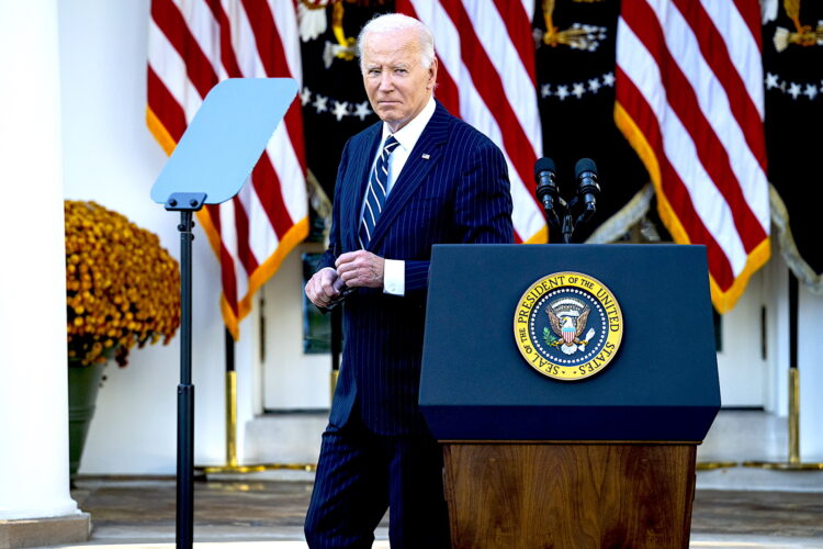 Un juez federal del estado de Texas anuló un programa del presidente Joe Biden que buscaba regularizar la situación de cerca de medio millón de indocumentados. (Elecciones) EFE/EPA/GRAEME SLOAN