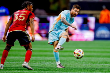 Lionel Messi se jugará este sábado el primer cara o cruz de su experiencia en la MLS, en el tercer y decisivo partido de la serie al mejor de los tres de primera ronda de los 'playoffs. EFE/EPA/ERIK S. LESSER