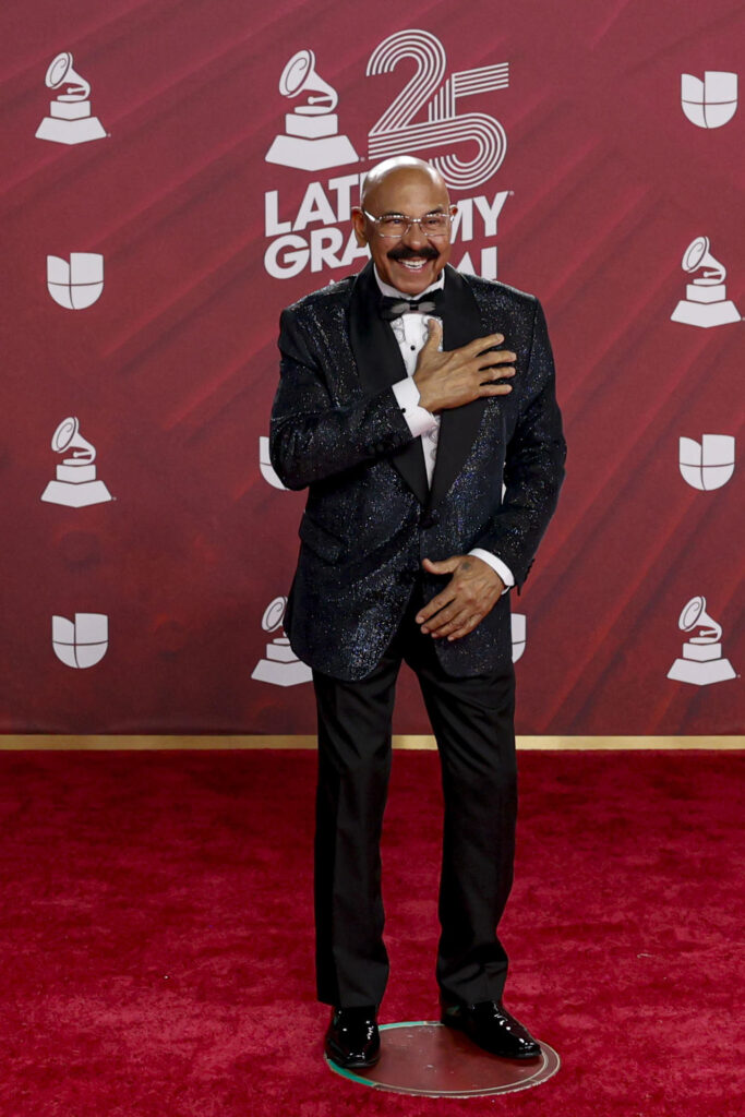 f72d6ea0017c1067f49c979e6cd250cc478b52c9w-1-683x1024 La moda conceptual y la originalidad dominan la alfombra de los Latin Grammy